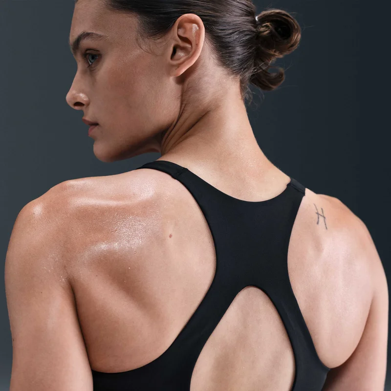 نايكي حمالة صدر رياضية نسائية مبطنة متوسطة الدعم بتقنية دراي فيت عالمية